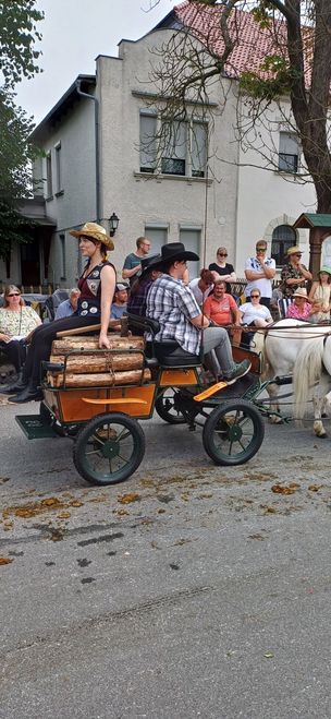 Jauchewagen mit Pumpe  Stellbild "Zur Pferdewirtin"